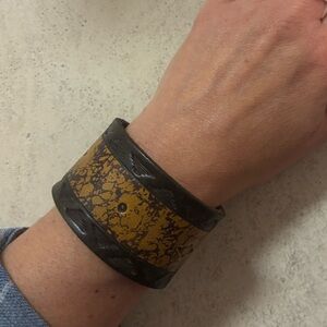 NWOT Leather bracelet